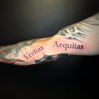 tau-stavanger-jørpeland-tattoo-tatovering-truth-justice-quote-latin